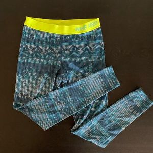 NWOT Nike Pro Dri-fit fleece-lined leggings